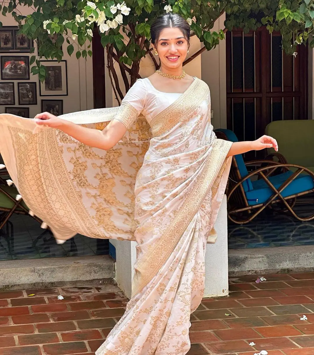 KRITHI SHETTY IN SOUTH INDIAN TRADITIONAL WHITE SAREE 4